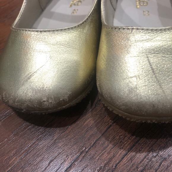 Toke gold shoes - Picture 4 of 4